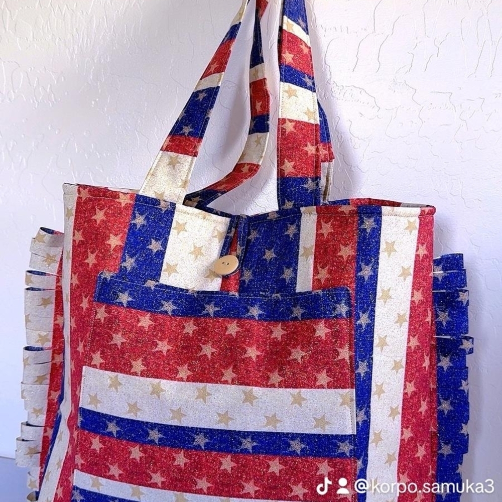 Stylish Starry Tote Bag in Red, White, and Blue - Picture 3 of 4
